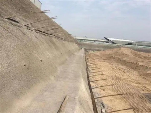 桃山河道边坡加固